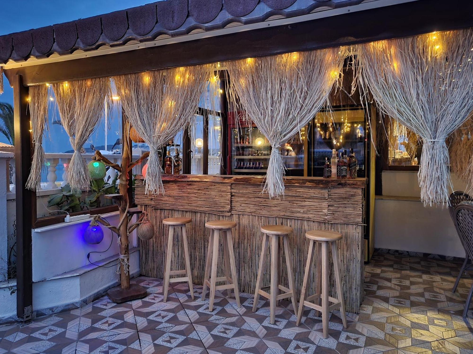 Soezer Otel Ayvalı Zewnętrze zdjęcie