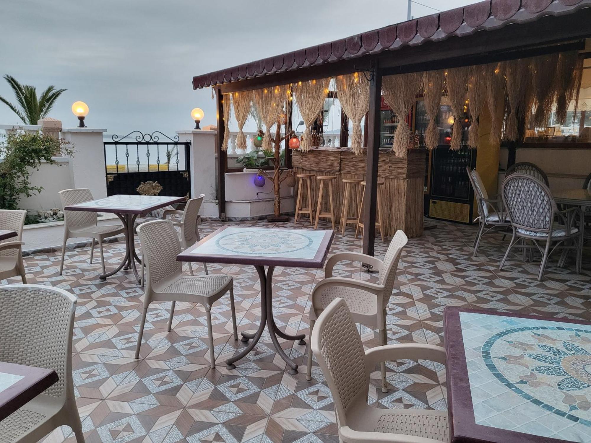 Soezer Otel Ayvalı Zewnętrze zdjęcie