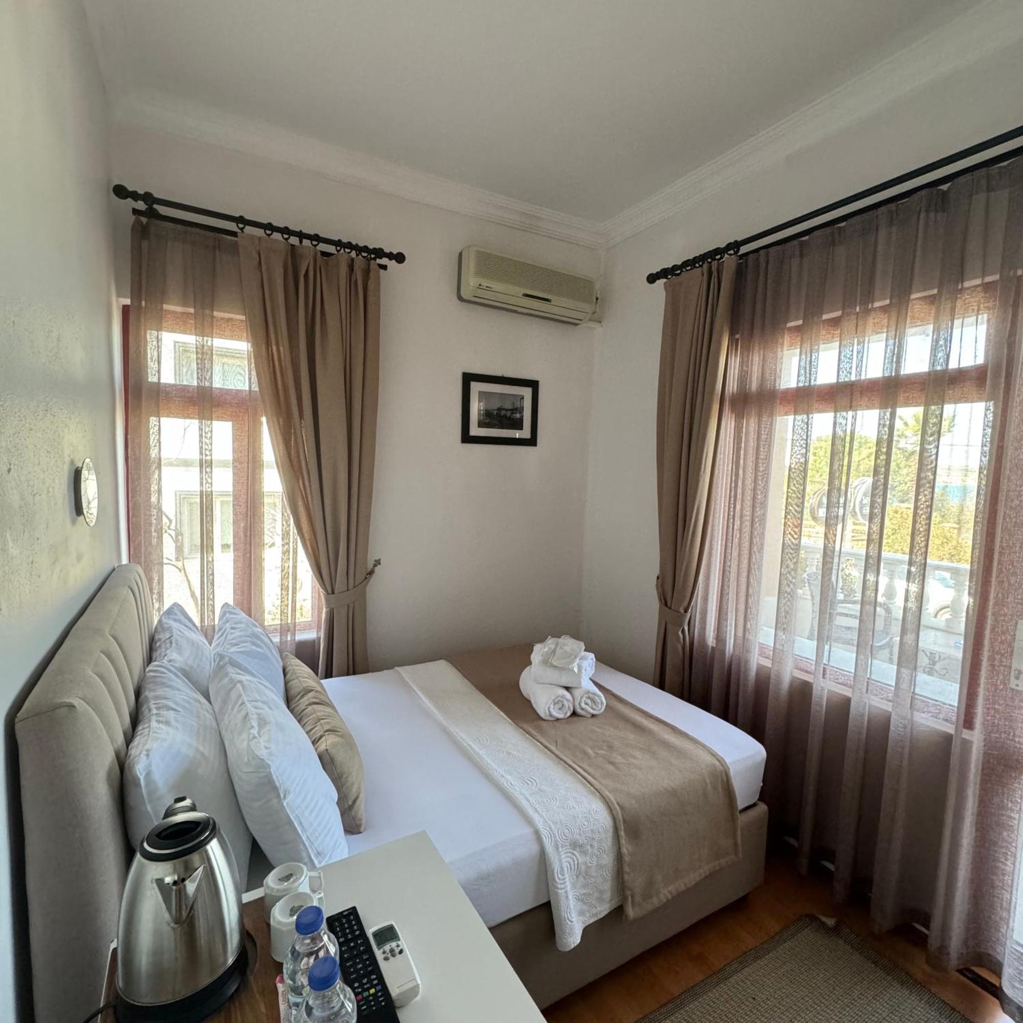 Soezer Otel Ayvalı Zewnętrze zdjęcie