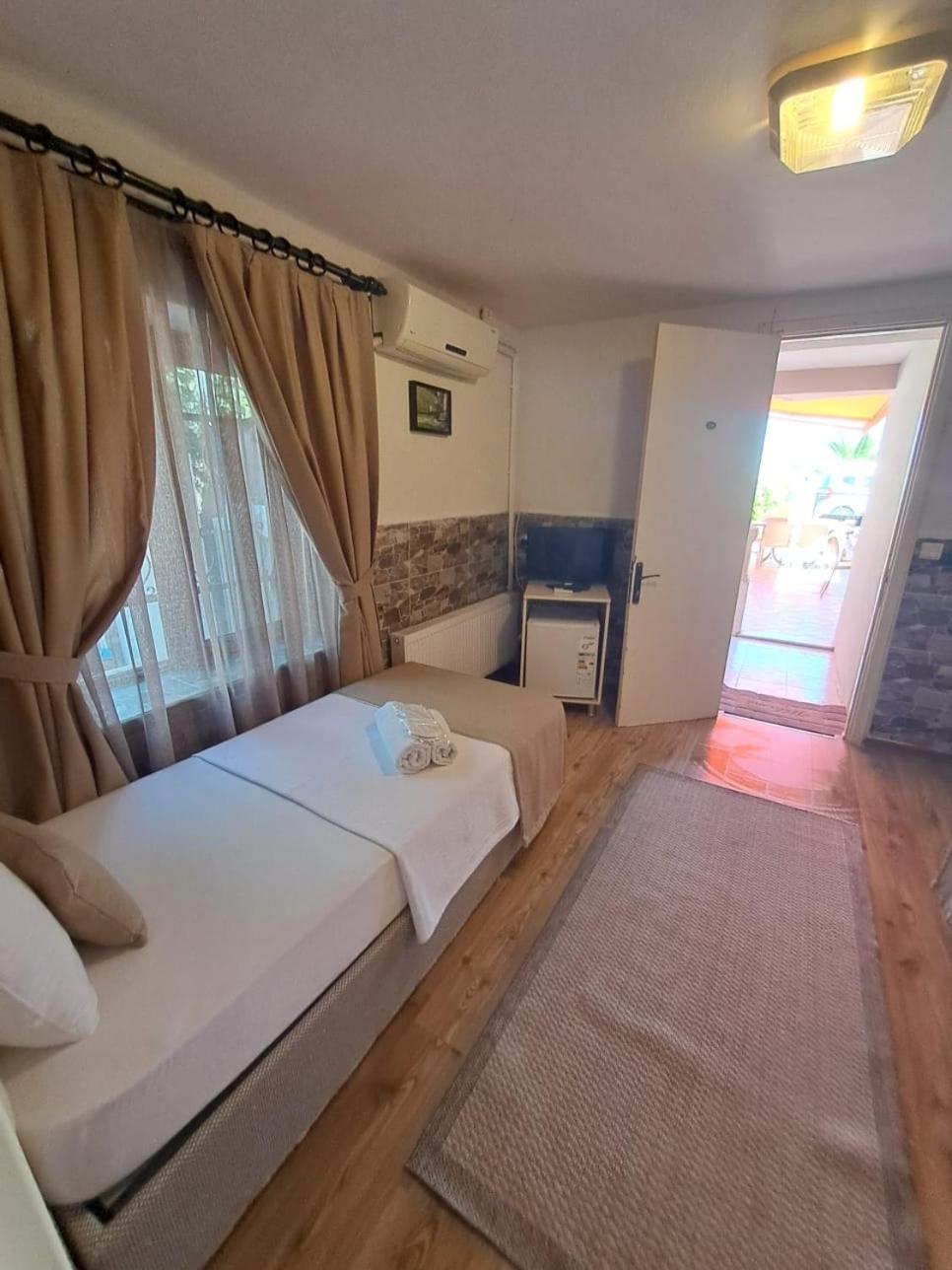 Soezer Otel Ayvalı Zewnętrze zdjęcie